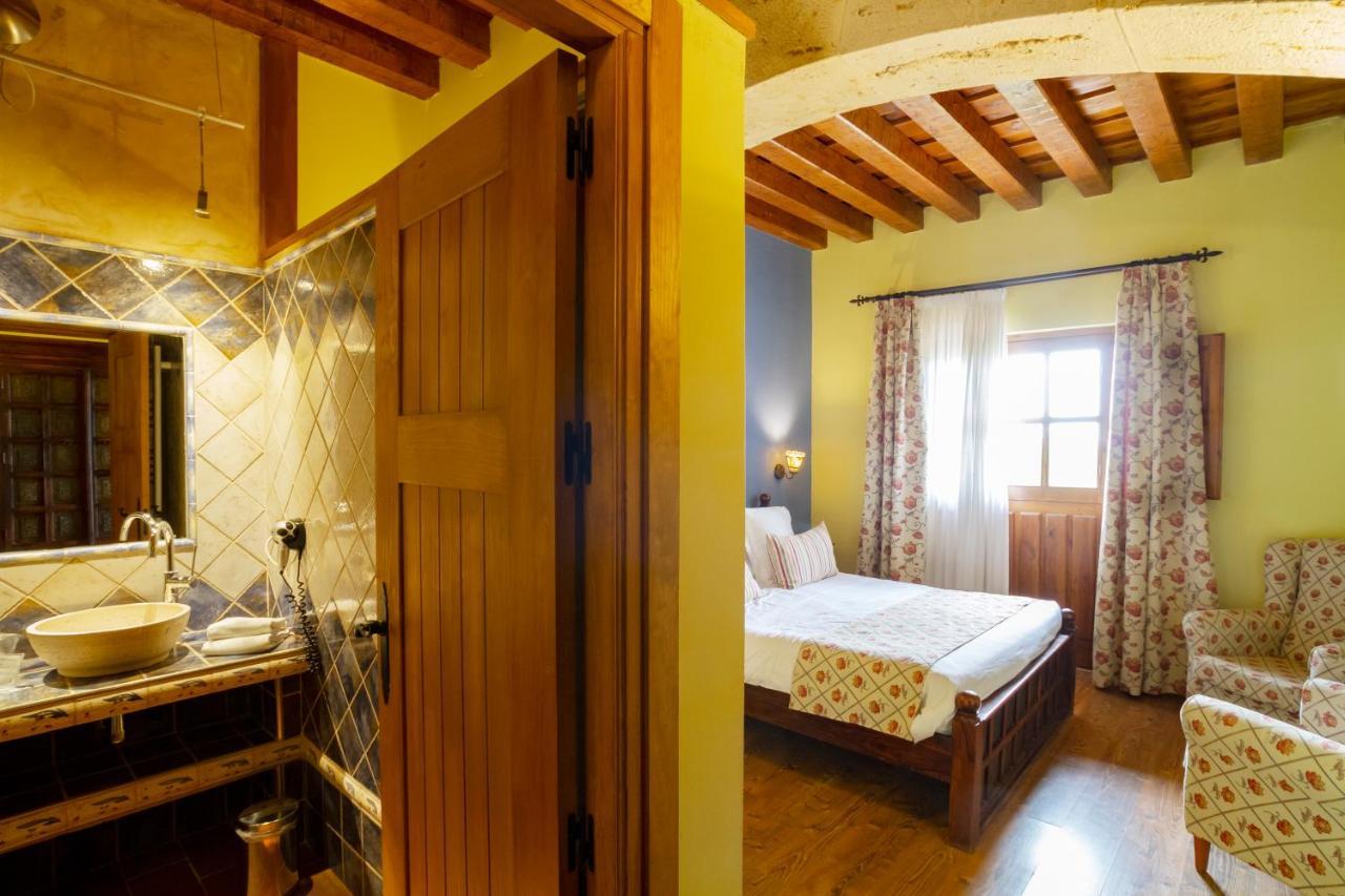 Ibersol La Casona De Andrea Hotel Tiedra Exterior photo