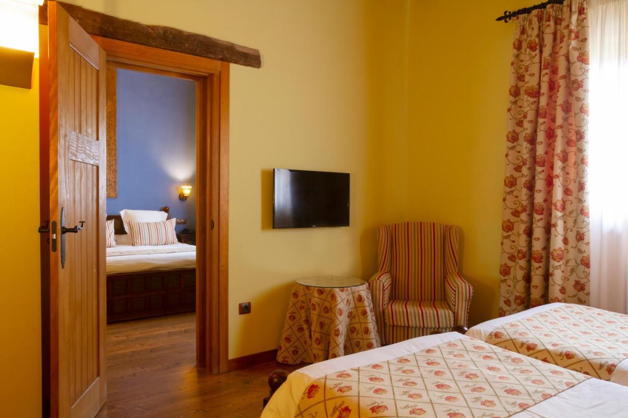 Ibersol La Casona De Andrea Hotel Tiedra Exterior photo