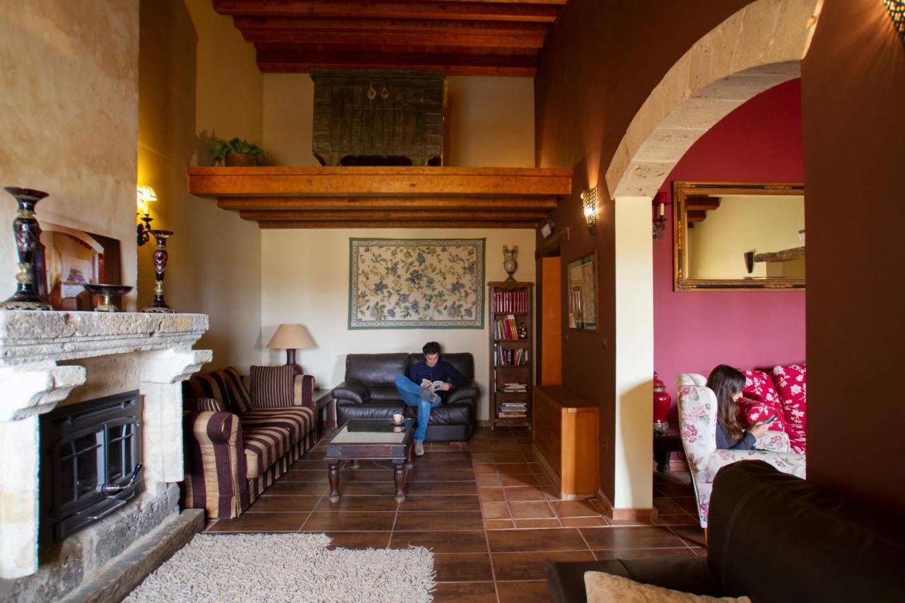 Ibersol La Casona De Andrea Hotel Tiedra Exterior photo